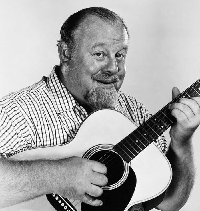 Burl Ives Sings