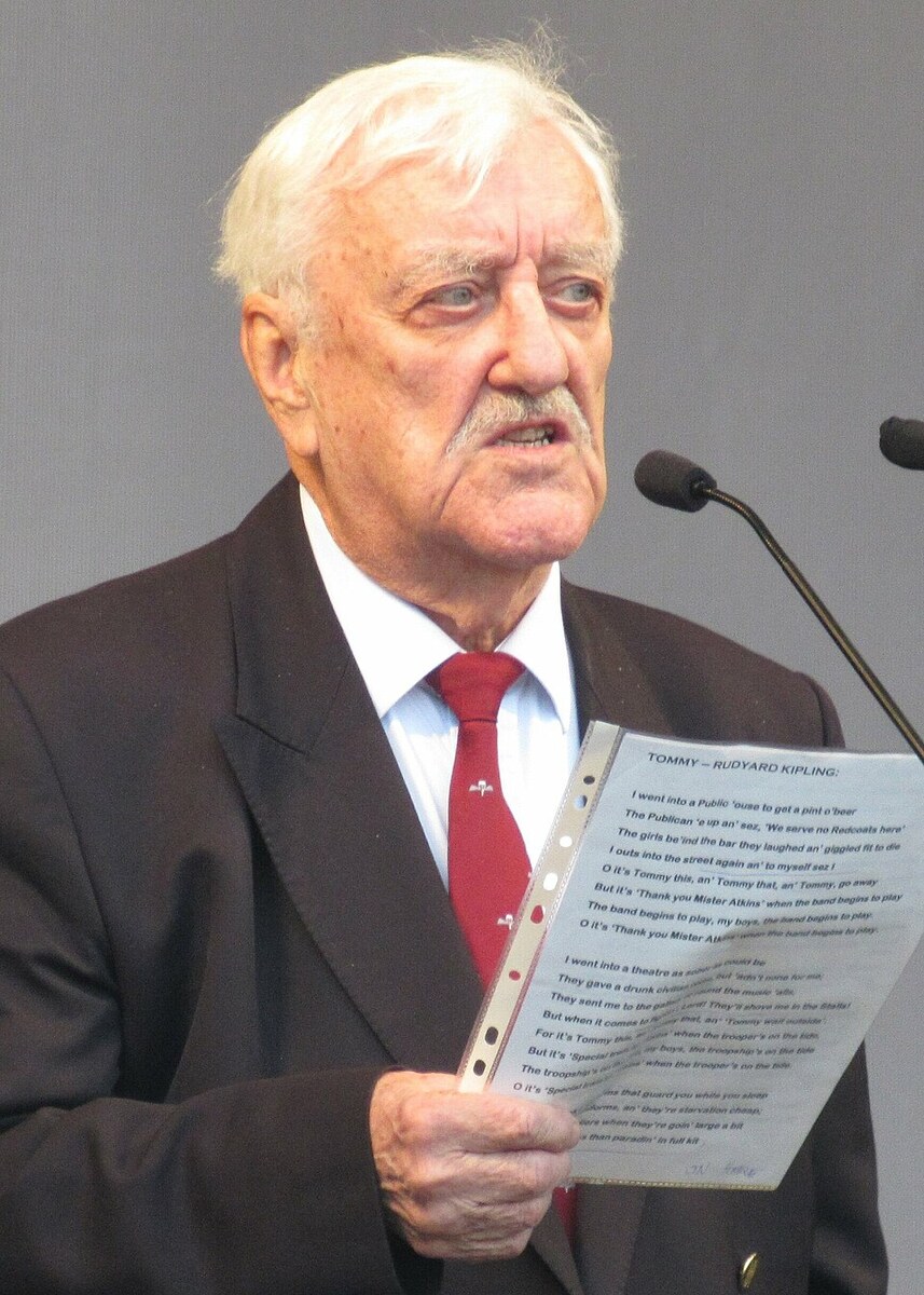Bernard Cribbons