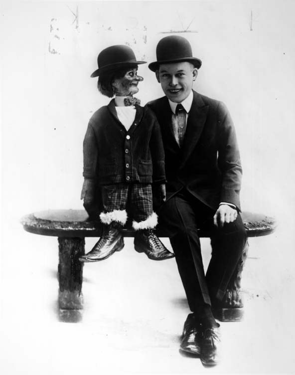 Fred Allen - Town Hall Tonight